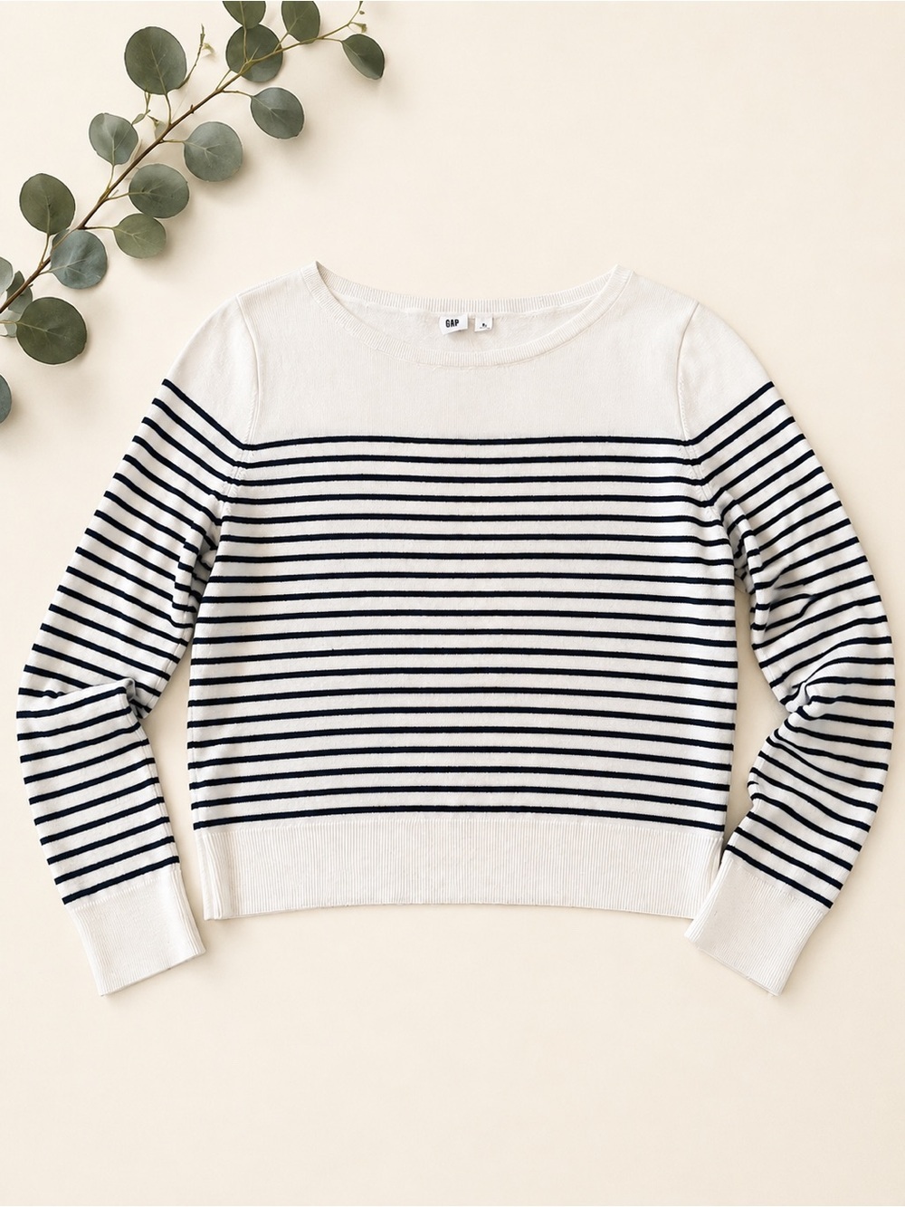 GAP Navy & Ivory Striped Lightweight Knit Sweater Size Medium